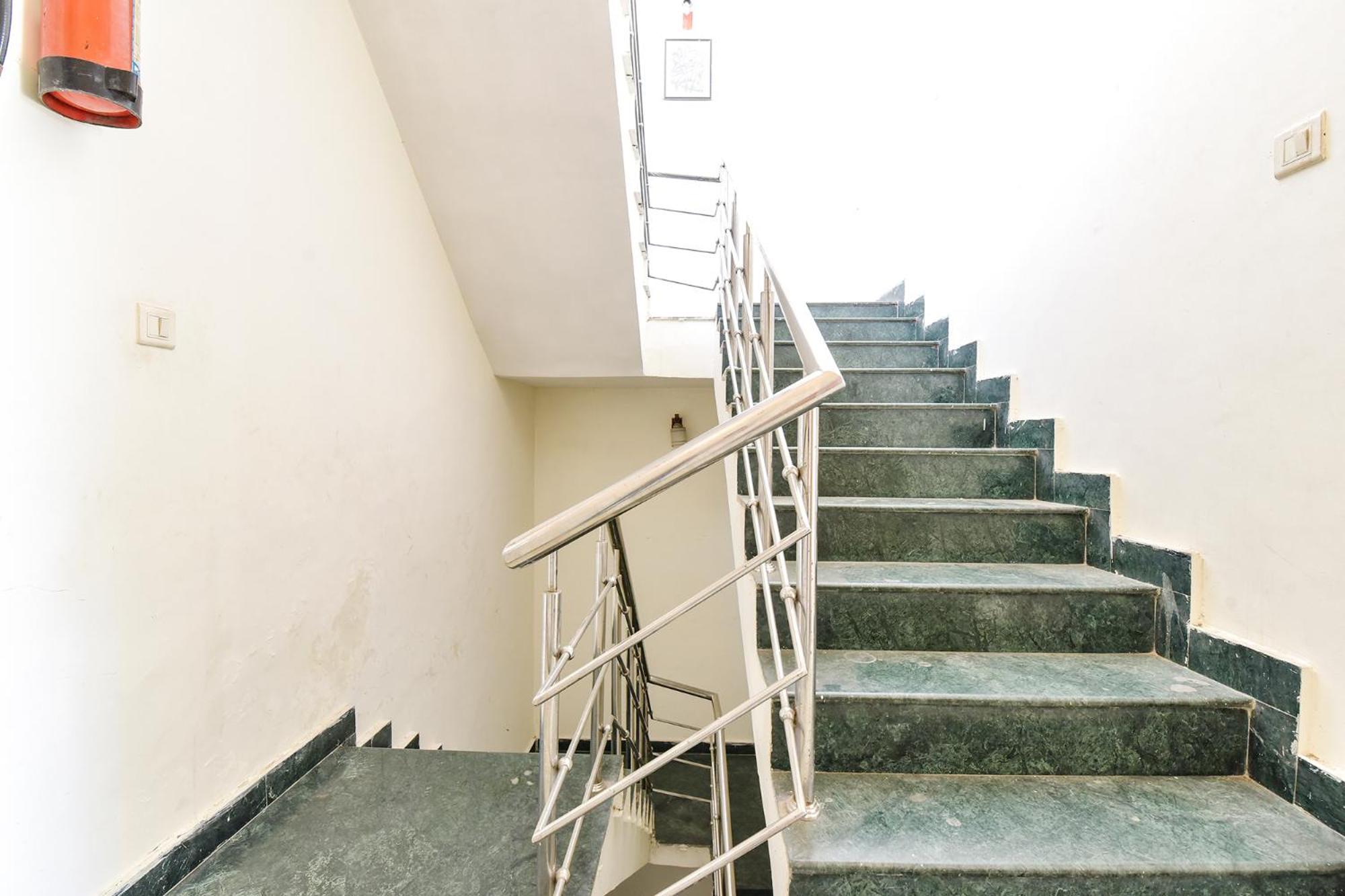 הרידוואר Fabhotel Basera מראה חיצוני תמונה